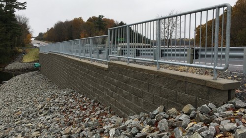 Geogrid-reinforced wall for bridge project, Ontario